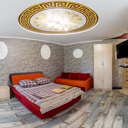White House 2021 Very Center Apartment Херсон Екстериор снимка
