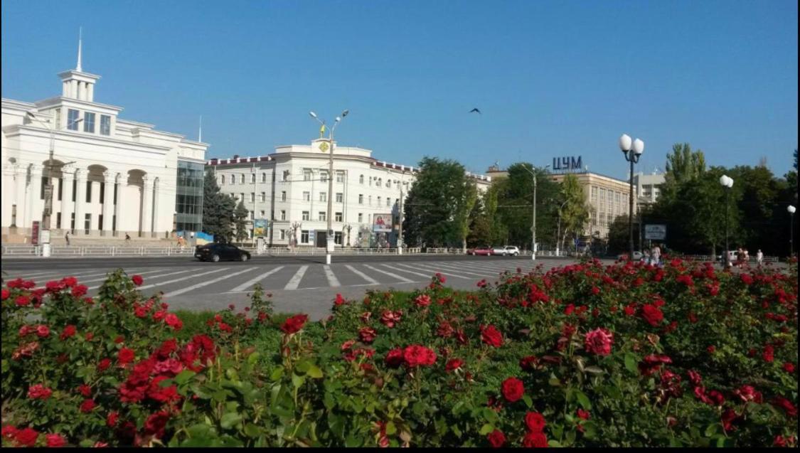 White House 2021 Very Center Apartment Херсон Екстериор снимка